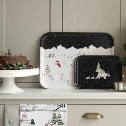 Snow Season Serving Tray - Small 5 Snow Season Serving Tray - Small -Sophie Allport Shop AW22 snowseason pt10026 pt10045 printed tray lifestyle high res square