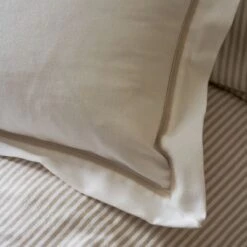 Panama Bed Cushion - Neutral Trim 2 Panama Bed Cushion - Neutral Trim -Sophie Allport Shop AW23 ALLCDN415 DETAIL