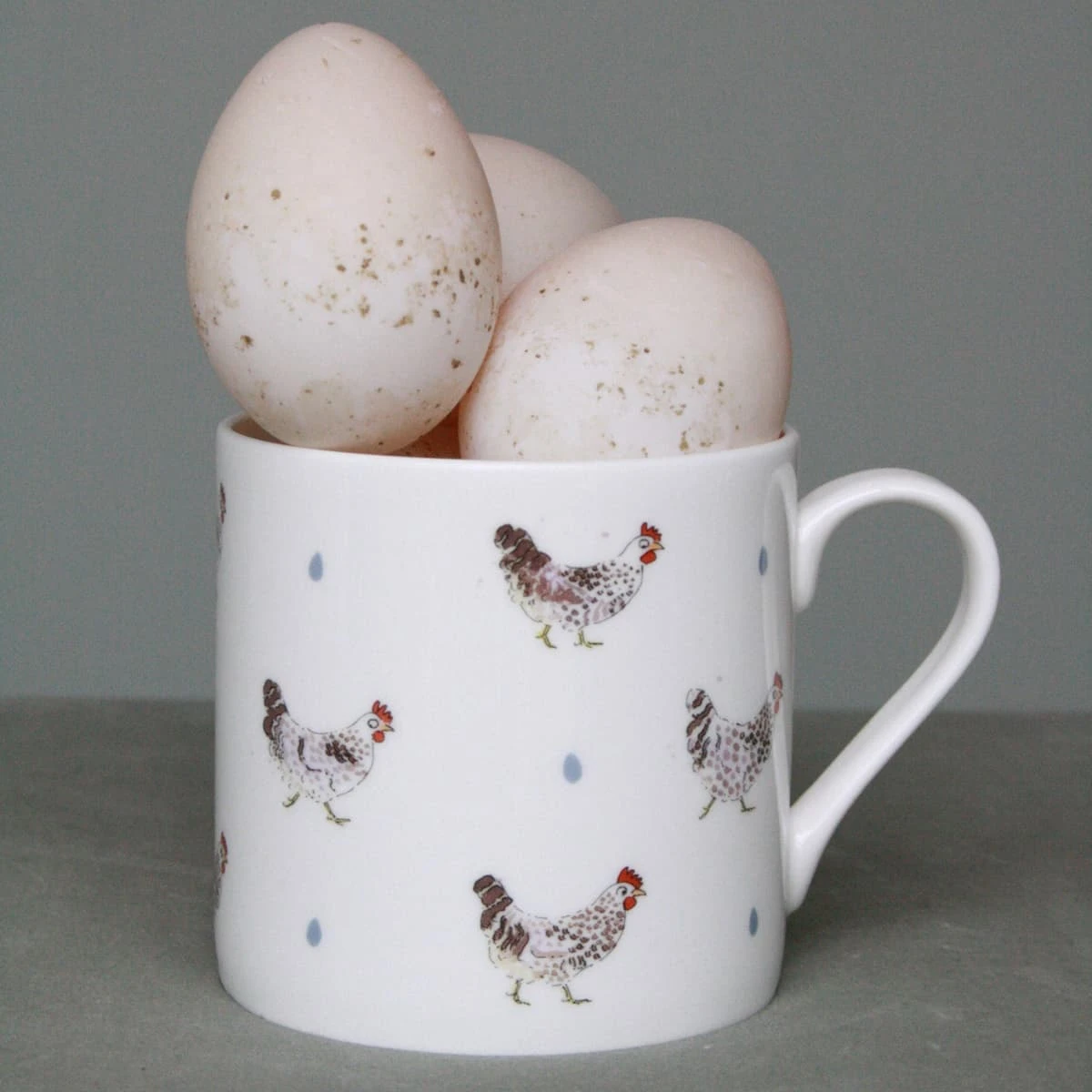 Chicken & Egg Mug Chicken & Egg Mug -Sophie Allport Shop IMCH03 Chicken Egg Lifestyle Large Mug High Res 1 web image