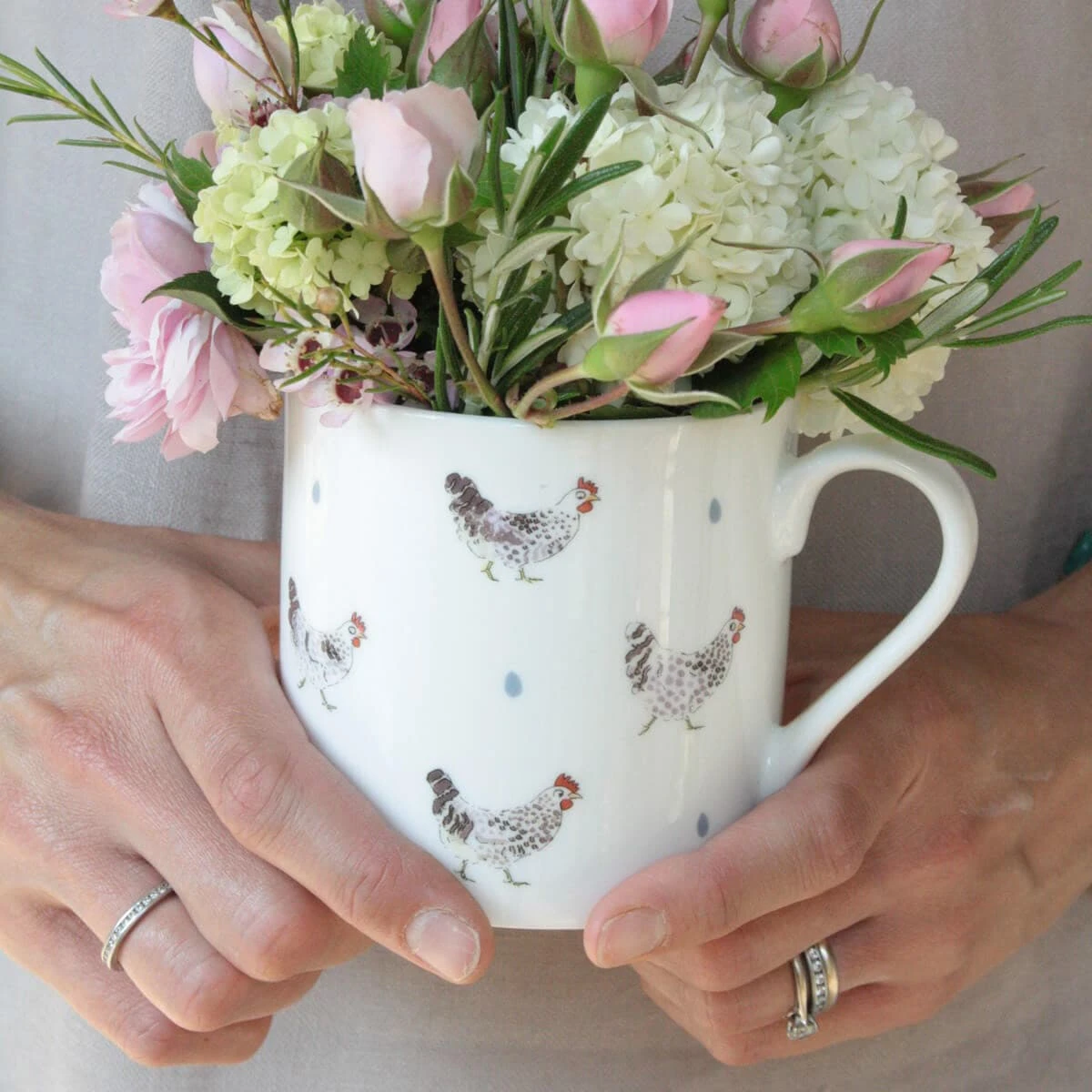 Chicken & Egg Mug Chicken & Egg Mug -Sophie Allport Shop IMCH03 Chicken Egg Lifestyle Large Mug High Res 4 web image