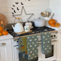 Halloween Tea Towel (Set Of 2) -Sophie Allport Shop Pumpkins collection influencer heartsatclaremont 2 8e1f40eb 5d7d 4da8 8379 2841da7a437f