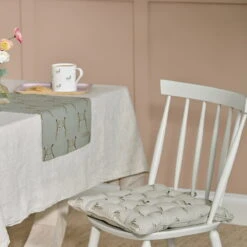 Boxing Hares Table Runner 4 Boxing Hares Table Runner -Sophie Allport Shop SS23 Hares ALL25450 Chair Pad Square