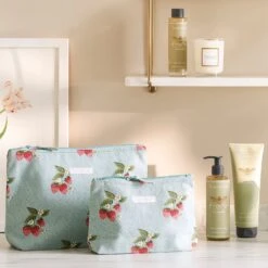 Strawberries Wash Bag -Sophie Allport Shop SS24 ALL97B510 ALL97B515 SQUARE