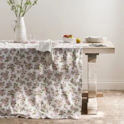 Blossom Tablecloth 2 Blossom Tablecloth -Sophie Allport Shop SS24 BLOSSOM HERO SQUARE