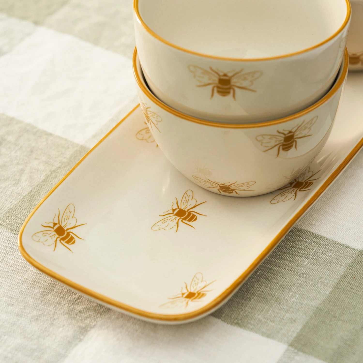 Bees Stoneware Nibbles Bowl (Set of 3) Bees Stoneware Nibbles Bowl (Set Of 3) -Sophie Allport Shop SS24 SNB3603 DETAIL