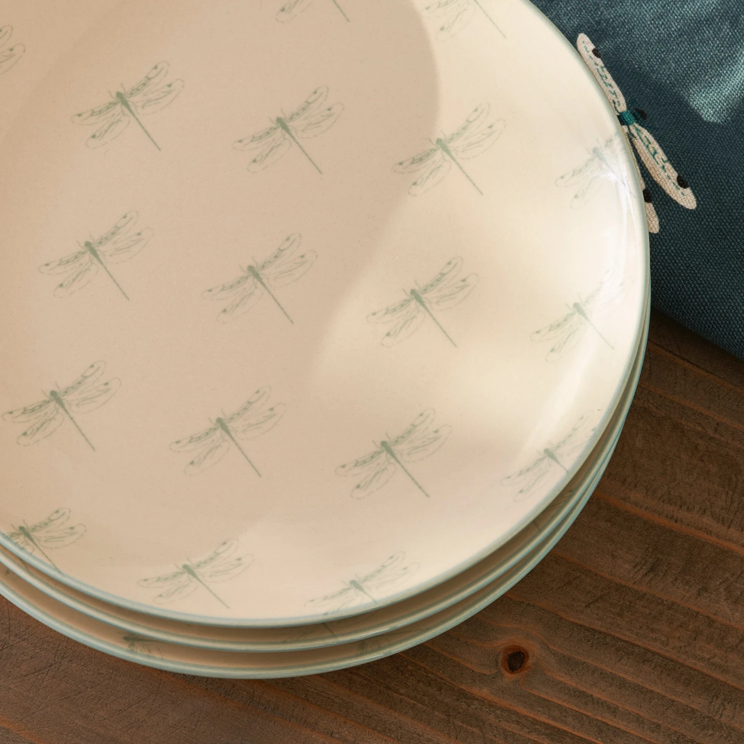 Dragonfly Stoneware Side Plate Dragonfly Stoneware Side Plate -Sophie Allport Shop SS24 SSP109 DETAIL
