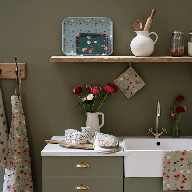 Poppy Meadow Serving Tray - Large Poppy Meadow Serving Tray - Large -Sophie Allport Shop all103602 bm10301 all103125 pt10326 pt10345 all103100 poppy meadow kitchen lifestyle high res square d84887aa f875 4d42 b92f effd886d7cda