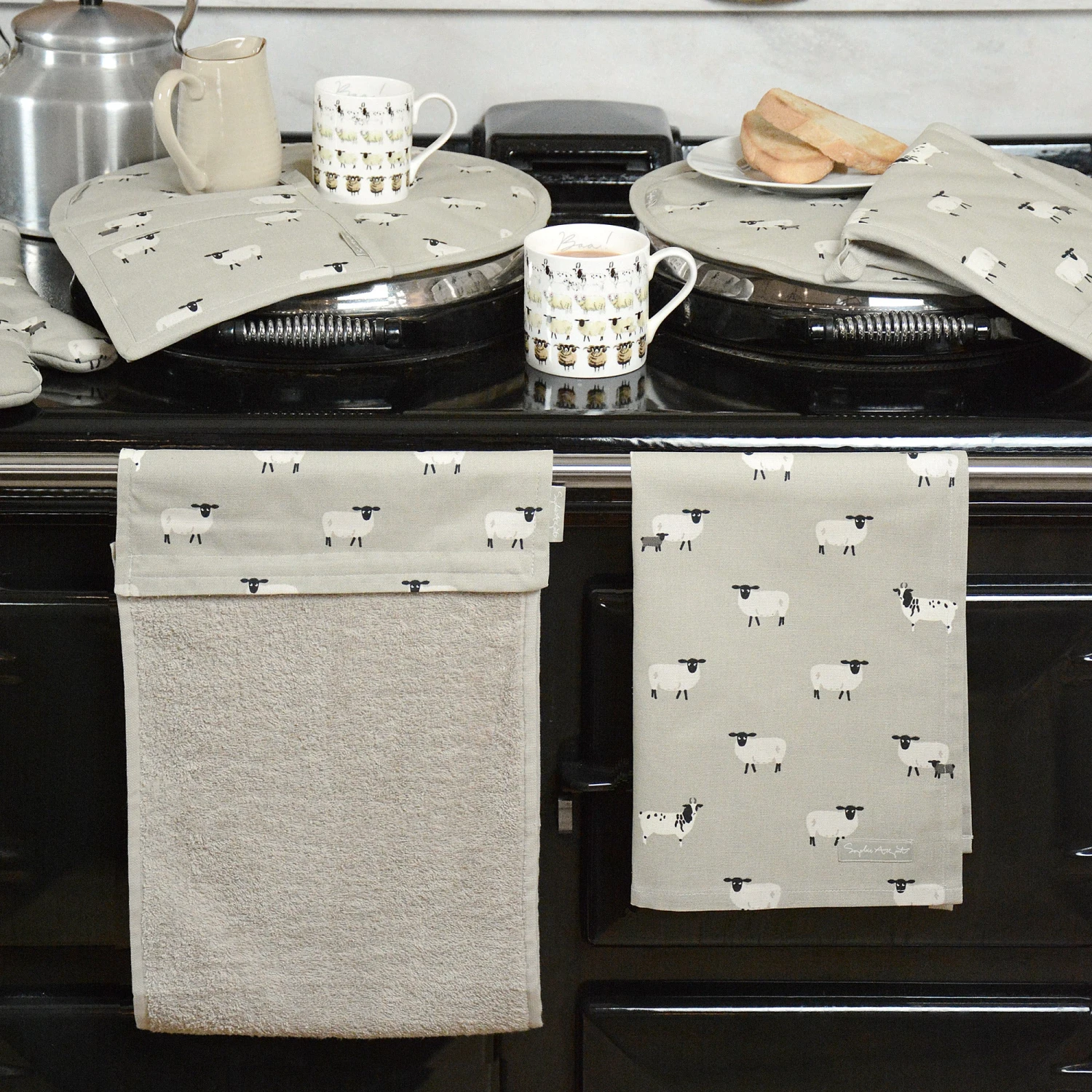 Sheep Roller Hand Towel Sheep Roller Hand Towel -Sophie Allport Shop all43610 sheep roller hand towel lifestyle web 892b0b88 3e85 42fe bea0 389f098cc24d