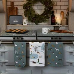 Christmas Dogs Double Oven Glove -Sophie Allport Shop all87100 all87602 christmas dogs double oven glove and tea towel lifestyle high res square b44cd6d8 3296 4aa1 8a7a 58c9c3b6abcd