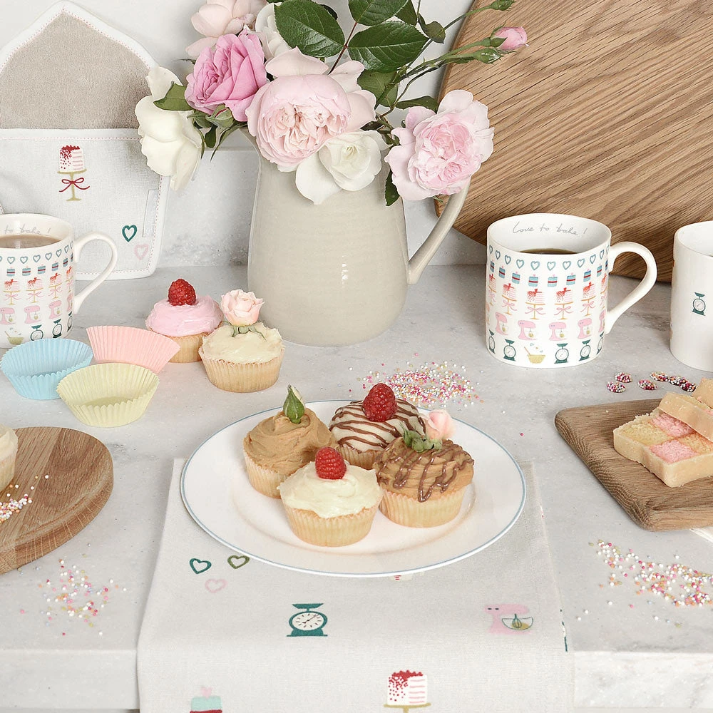 Baking Mug Baking Mug -Sophie Allport Shop baking collection lifestyle web 4 1 110349e9 7577 4a42 ab20 2611f43d47a2