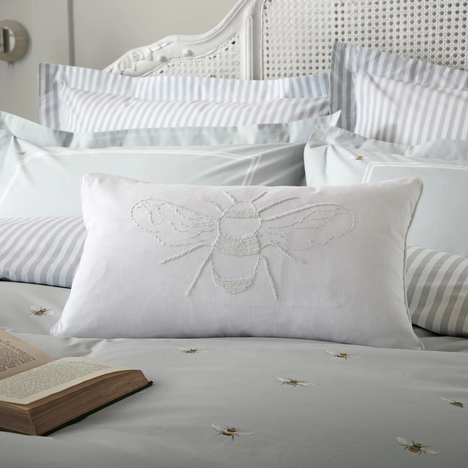 Bees Bedding Set Bees Bedding Set -Sophie Allport Shop bee0142 bee0142 bee cushion lifestyle 2 high res