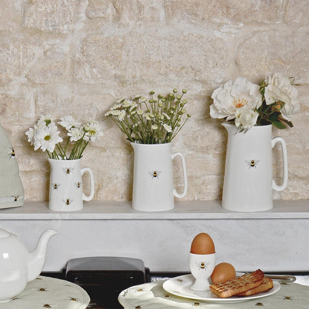 Bees Solo Jug Bees Solo Jug -Sophie Allport Shop bees collection lifestyle high res 2 square c6e2a7b9 b50f 4655 98a5 02f0d260084f