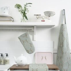 Hare Teapot 4 Hare Teapot -Sophie Allport Shop boxing hares apron teatowel oven mit small tray teapot kitchen lifestyle high res square 8a5aacf5 cf14 4fdd bf82 1a486d5eab4f