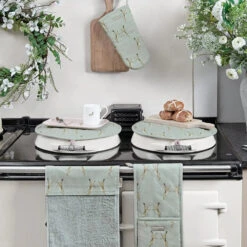 Boxing Hares Circular Hob Cover -Sophie Allport Shop boxing hares collection lifestyle high res square ac279210 8622 471c bcb9 a3541ed8f489