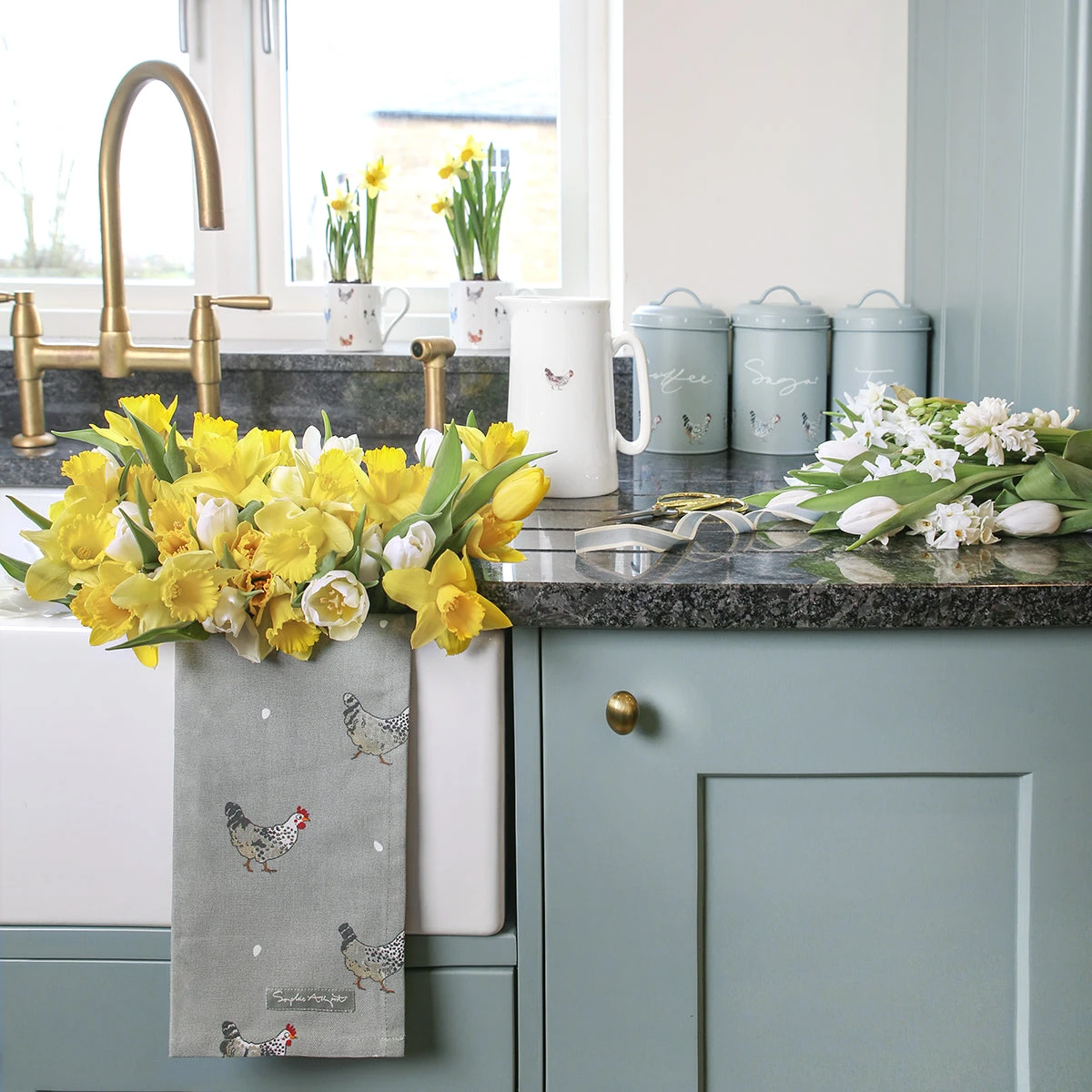 Chicken Sugar Storage Tin Chicken Sugar Storage Tin -Sophie Allport Shop chicken kitchen collection easter lifestyle high res square 8293bc2f 1cc4 403a 8033 11449d686afd