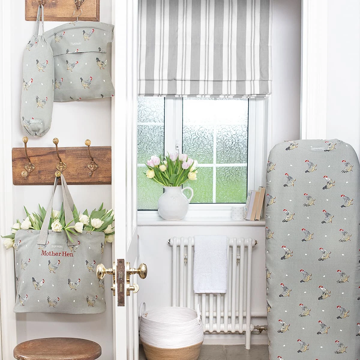 Chicken Carrier Bag Holder Chicken Carrier Bag Holder -Sophie Allport Shop chicken utility collection lifestyle high res square 711638ba 0c9b 4808 a6a1 7a43d7a40980