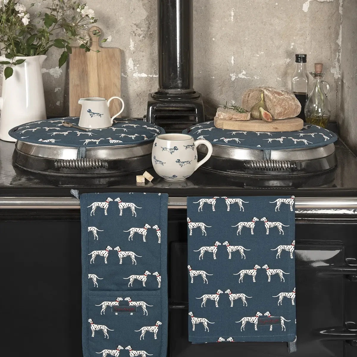Dalmatian Circular Hob Cover Dalmatian Circular Hob Cover -Sophie Allport Shop dalmatian collection lifestyle high res square