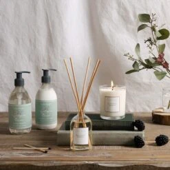 Hedgerow Berries Diffuser -Sophie Allport Shop hedgerow berries fragrance bath and body lifestyle aw22 square