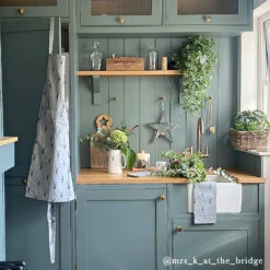 Highland Stag Adult Apron -Sophie Allport Shop highland stag collection influencer ALL29250