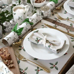 Holly & Berry Napkins (Set Of 4) -Sophie Allport Shop holly collection lifestyle web 3 1 48e5ef4f 146e 4698 b304 f8d11f16f02d