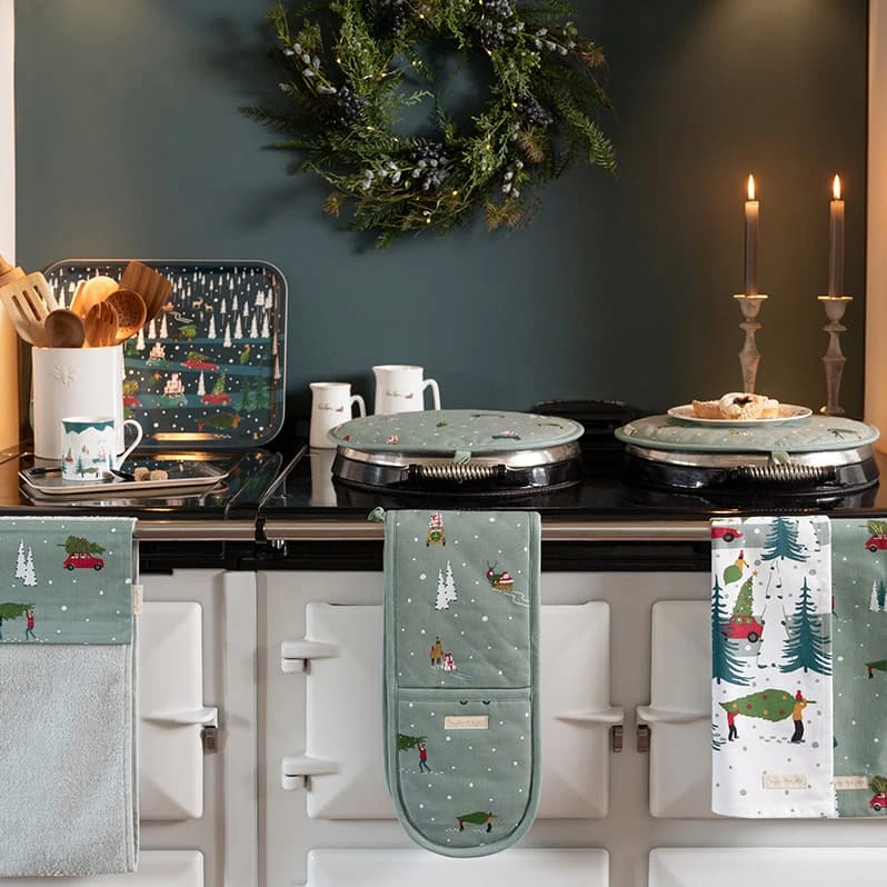 Home for Christmas Serving Tray - Large Home For Christmas Serving Tray - Large -Sophie Allport Shop home for christmas collection lifestyle aw22 1 high res square cb6d71c9 0711 41fa 91c7 508a59bdbbe8