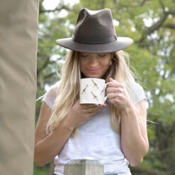 Giraffe Mug -Sophie Allport Shop im7703 giraffe zsl large mug lifestyle high res square2