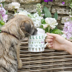 Green Fingers Mug -Sophie Allport Shop imgf02 green fingers large mug lifestyle high res square