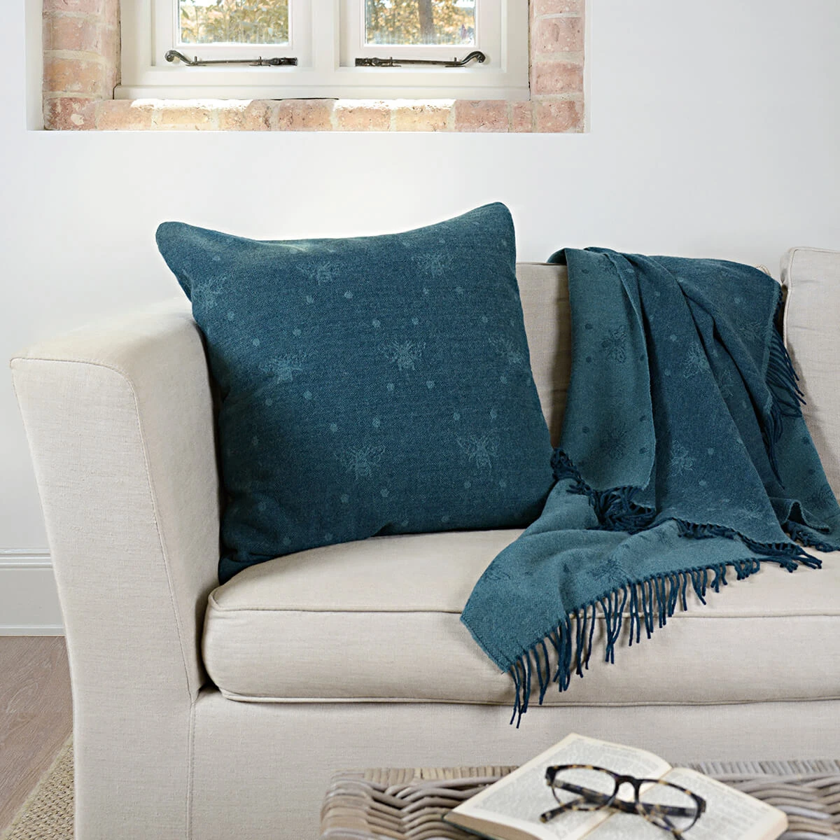 Bees Wool Knitted Throw Bees Wool Knitted Throw -Sophie Allport Shop ksw3601 ktw36 bees knitted cushion and throw wool lifestyle high res square