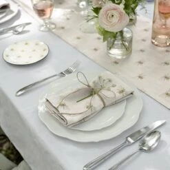 Bees Linen Napkins (Set Of 4) -Sophie Allport Shop lin36810 lin36300 ssp36 bees place setting lifestyle high res square