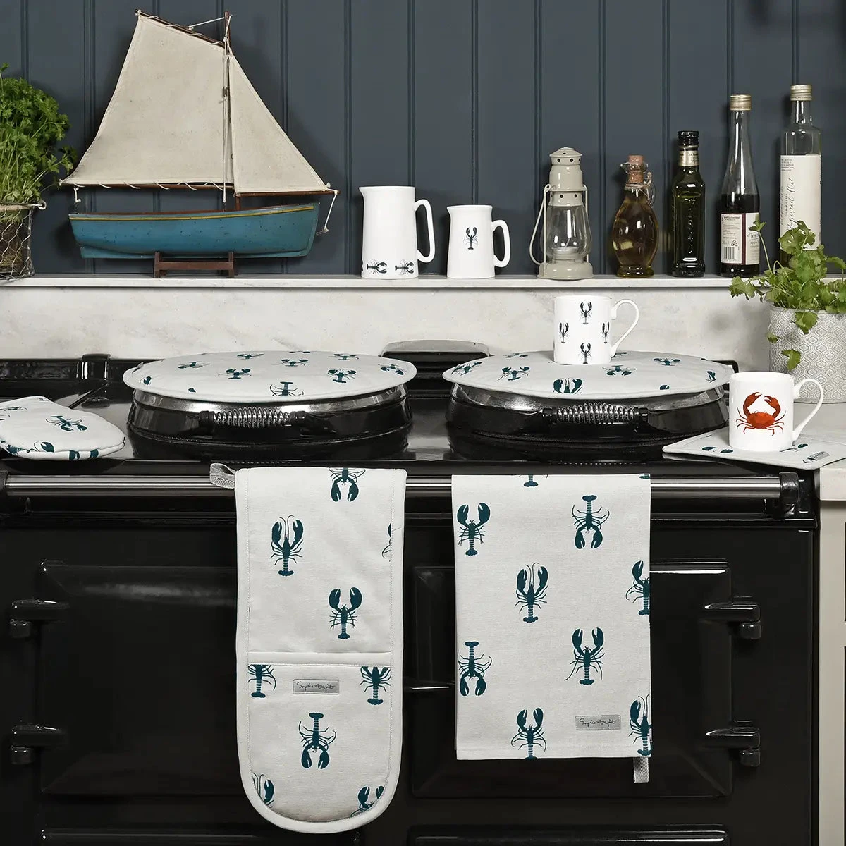 Lobster Circular Hob Cover Lobster Circular Hob Cover -Sophie Allport Shop lobster collection lifestyle 2 high res square f5d21534 924d 40e1 be8e 109f4813b0f1