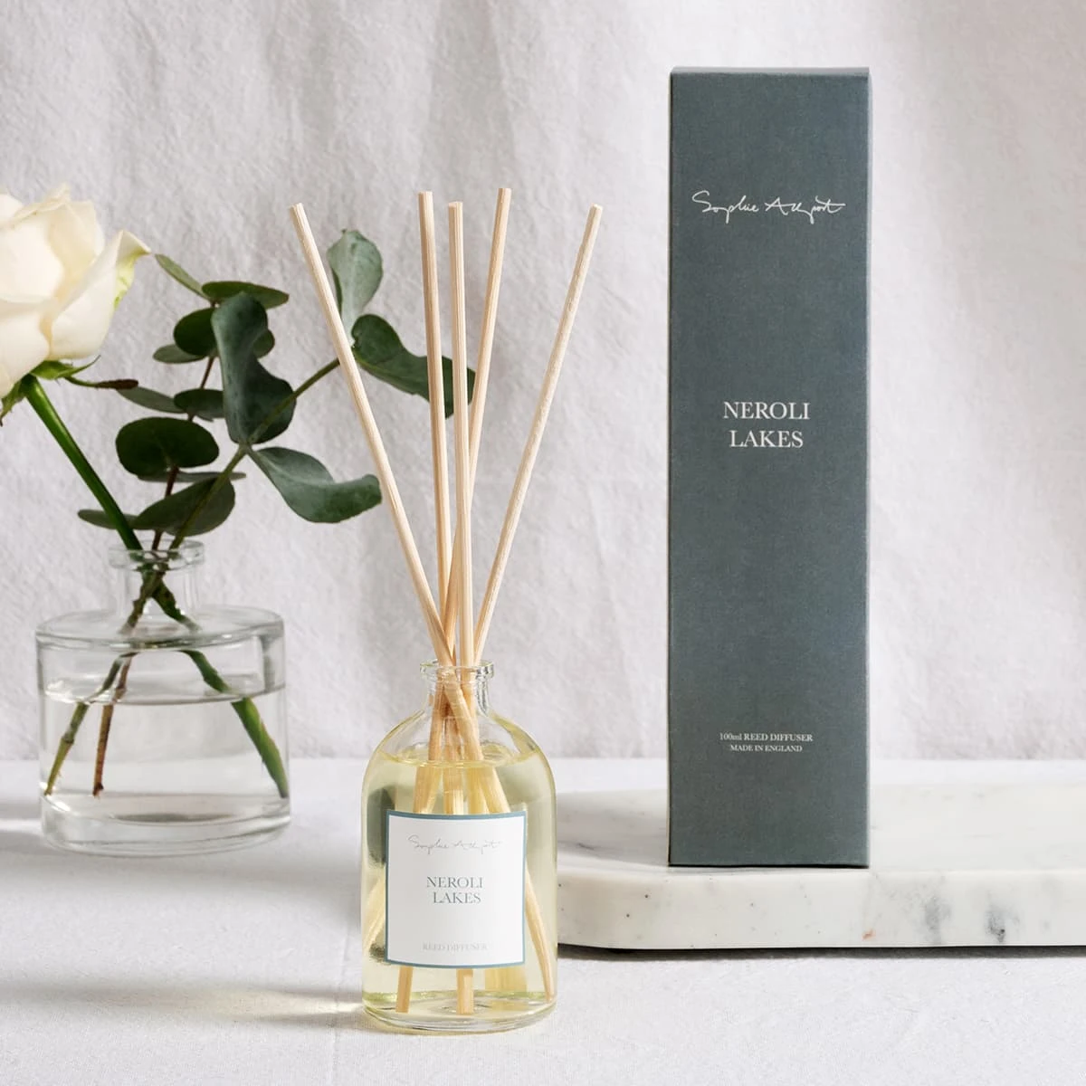 Neroli Lakes Diffuser Neroli Lakes Diffuser -Sophie Allport Shop neroli lakes diffuser lifestyle sdnl03 aw22 square