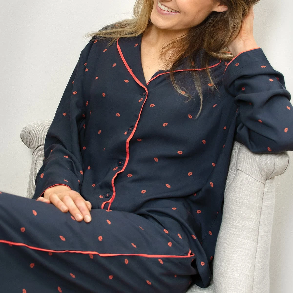 Ab Fab Ladies Pyjama Set Ab Fab Ladies Pyjama Set -Sophie Allport Shop psc89m ab fab pyjama set ladies medium modelled lifestyle high res square