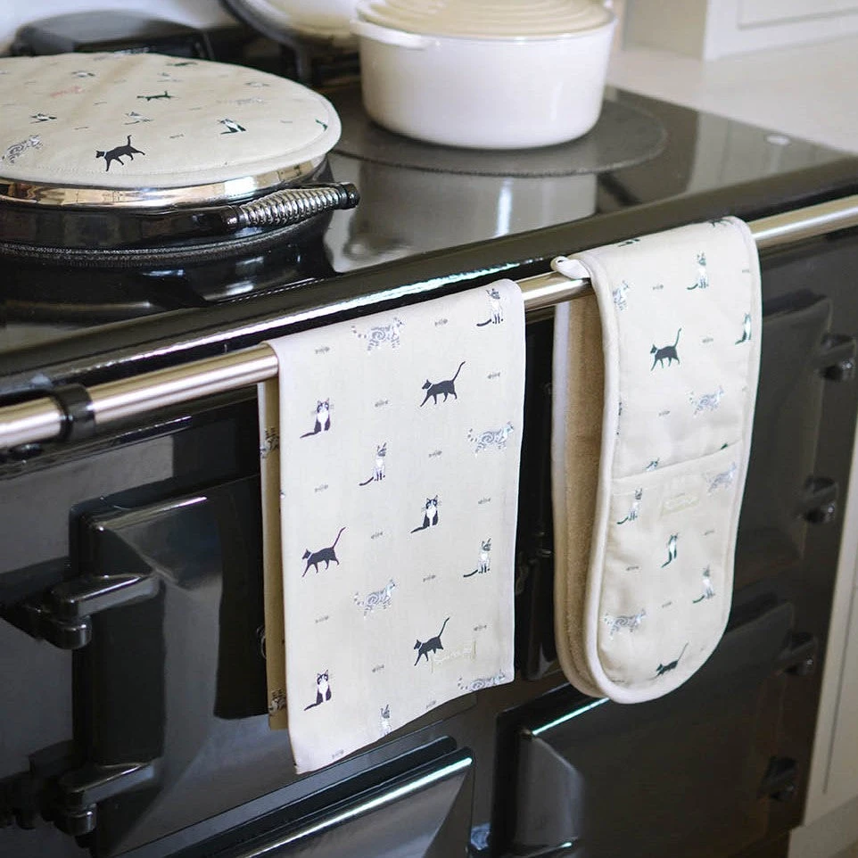 Purrfect Double Oven Glove Purrfect Double Oven Glove -Sophie Allport Shop purrfect collection lifestyle low res 1 square