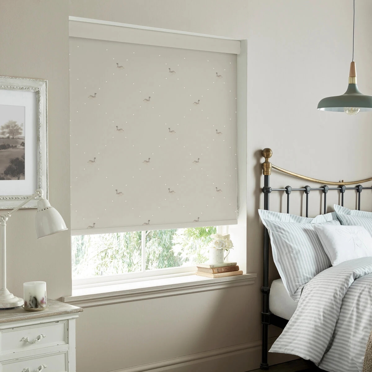 Hare Linen Made to Measure Roller Blind Hare Linen Made To Measure Roller Blind -Sophie Allport Shop rlb25lm2m hare linen artwork roller blind made to measure lifestyle 2 high res square