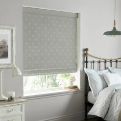 Hearts Grey Made To Measure Roman Blind -Sophie Allport Shop rmb34gm2m hearts grey artwork roman blind made to measure lifestyle 2 high res square
