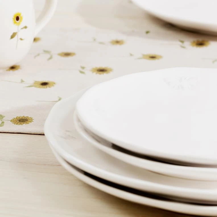 Bees Stoneware Side Plate Bees Stoneware Side Plate -Sophie Allport Shop ss23 bees ssp111 sdp111 sideplate dinnerplate detail square