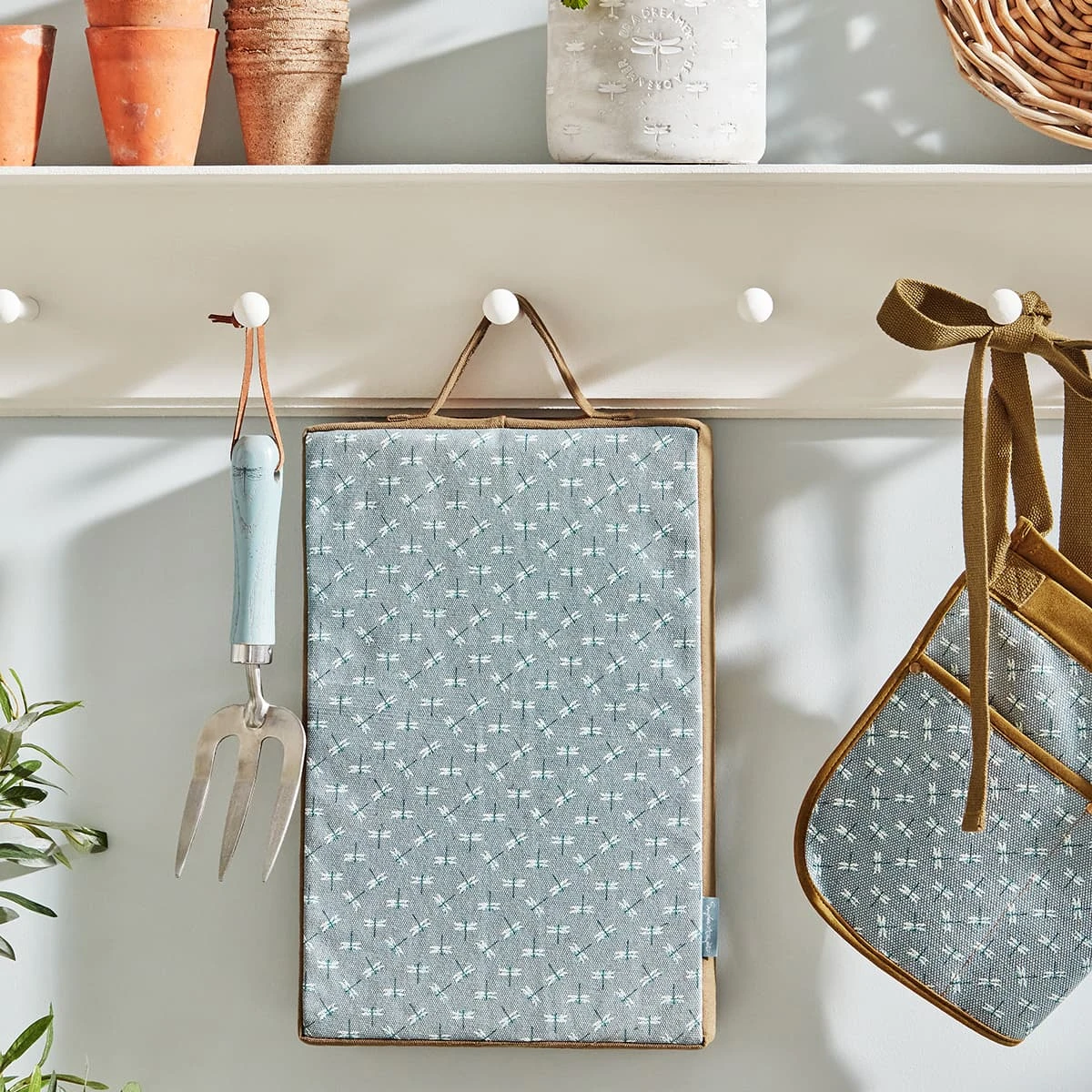 Dragonfly Garden Belt Apron Dragonfly Garden Belt Apron -Sophie Allport Shop ss23 dragonfly GA109490 garden kneeler square e593b9ef 5a00 453e 8ec1 525aeea7ce22