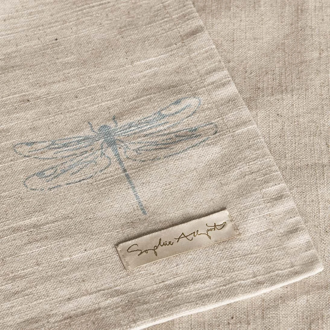 Dragonfly Linen Blend Tablecloth Dragonfly Linen Blend Tablecloth -Sophie Allport Shop ss23 dragonfly LIN109805 Linen Tablecloth detail square