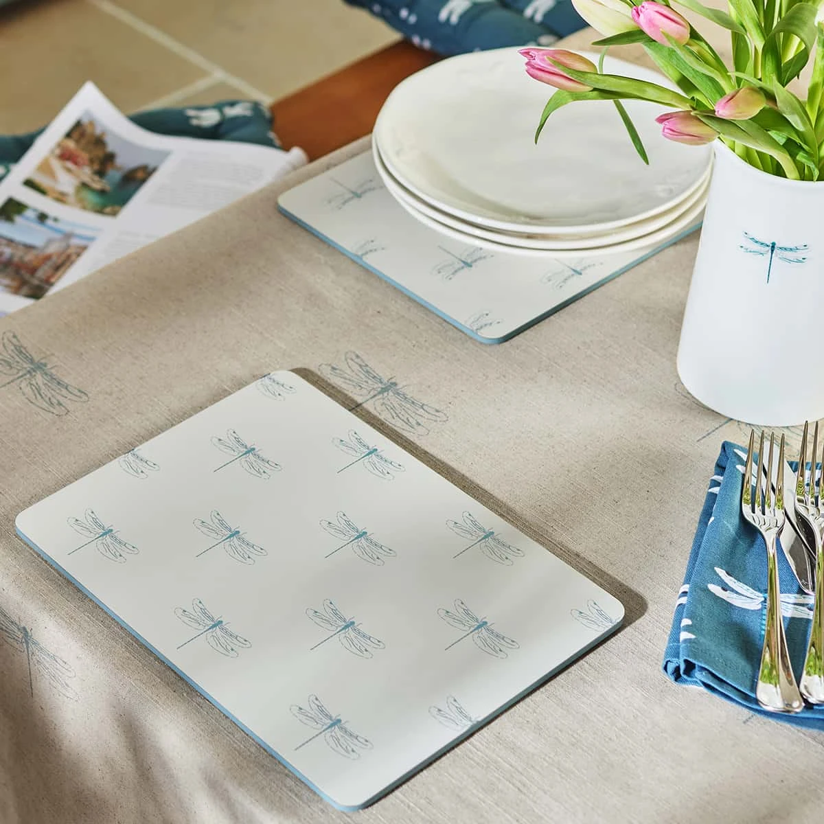 Dragonfly Linen Blend Tablecloth Dragonfly Linen Blend Tablecloth -Sophie Allport Shop ss23 dragonfly PMC10901 Placemats square