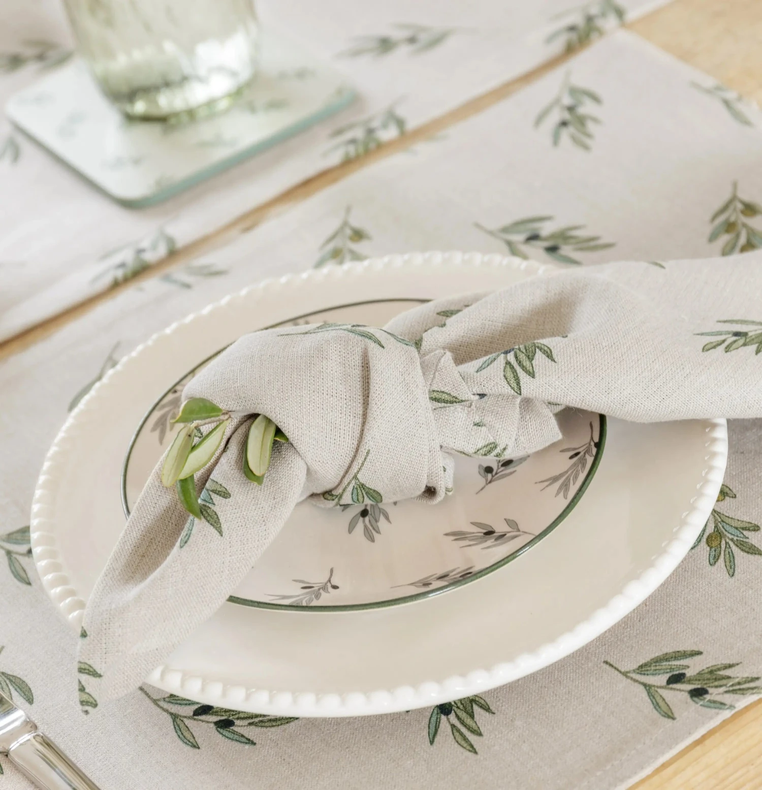 Olive Linen Napkins (Set of 4) Olive Linen Napkins (Set Of 4) -Sophie Allport Shop ss23 olive lin107300 napkin square scaled