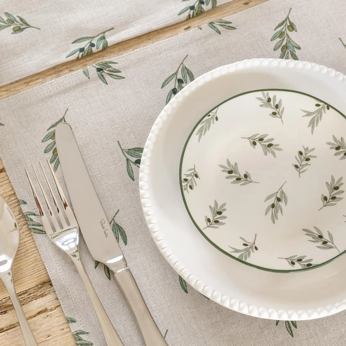 Olive Linen Placemat (Set of 2) Olive Linen Placemat (Set Of 2) -Sophie Allport Shop ss23 olive ssp107 sideplate square