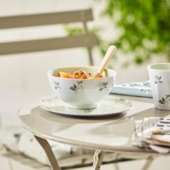 Rose Melamine Dinner Plate -Sophie Allport Shop ss23 roses MCB10606 Melamine Bowl square 43804a8c 96ed 4492 af32 1ad0bfe6dd05