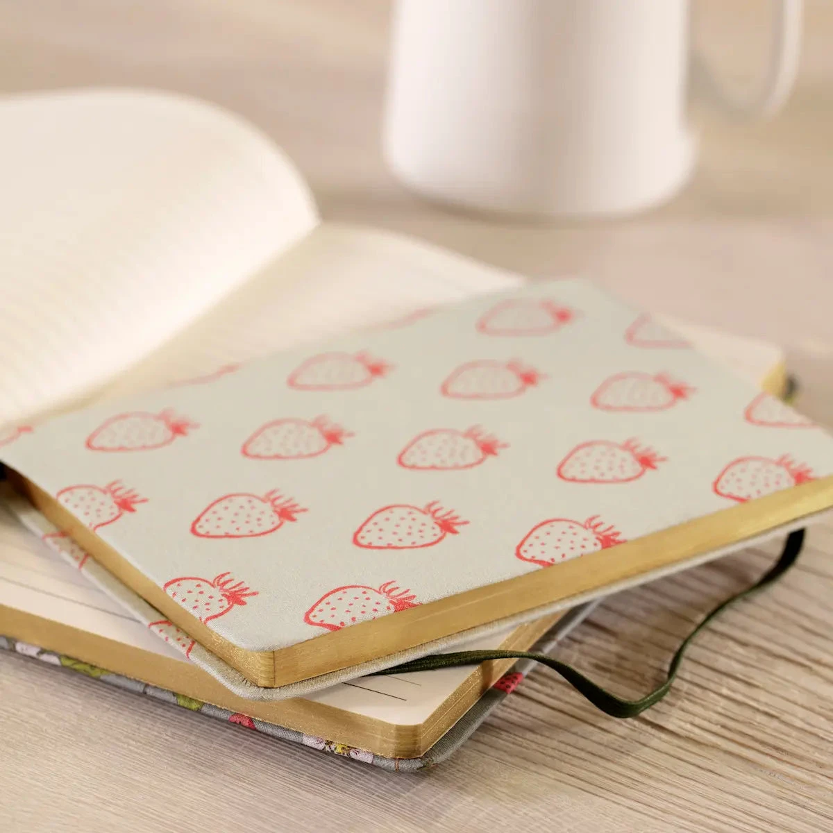 Strawberries B6 Fabric Notebook Strawberries B6 Fabric Notebook -Sophie Allport Shop ss23 strawberries ju97510 poly97510b6 notebooks detail square