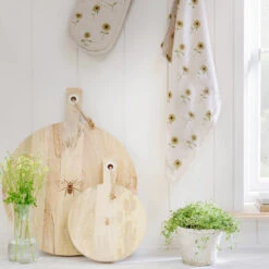 Sunflower Linen Double Oven Glove 3 Sunflower Linen Double Oven Glove -Sophie Allport Shop ss23 sunflower lin108100 lin108601 cbo36165 cbo3633 doubleovenglove teatowel choppingboards square b9e74ae2 1d51 466b 8fcb 275d51e9bf21