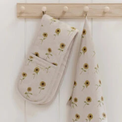 Sunflower Linen Tea Towel -Sophie Allport Shop ss23 sunflower lin108100 lin108601 doubleovenglove teatowel square 55b04673 1589 469f 9c97 f63500557ecc