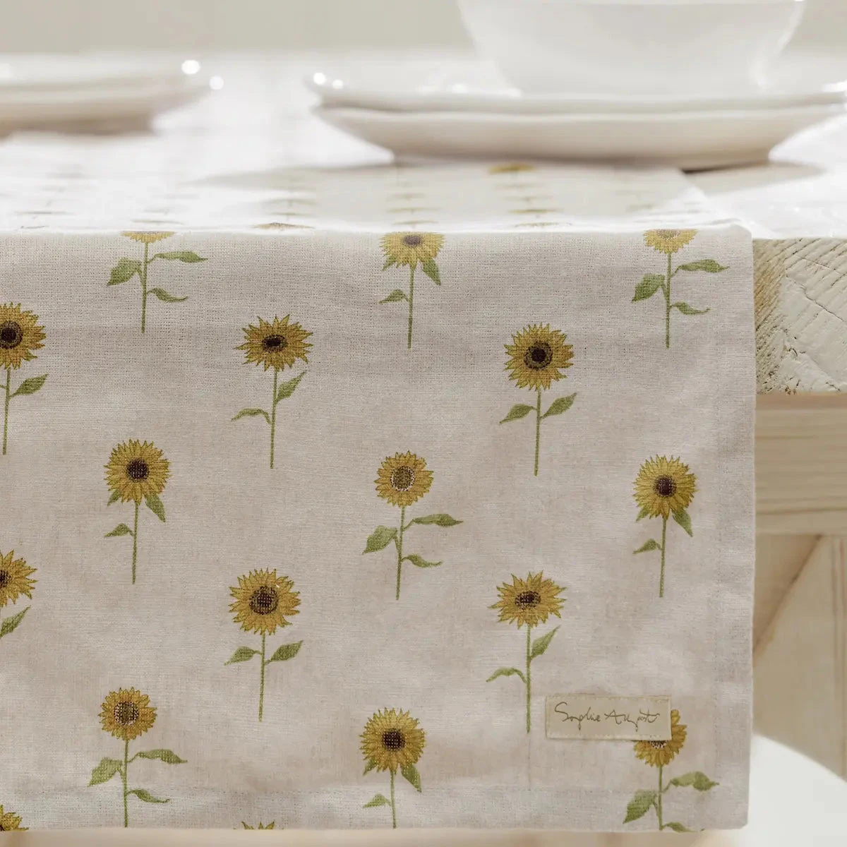 Sunflower Linen Table Runner Sunflower Linen Table Runner -Sophie Allport Shop ss23 sunflower lin108810 tablerunner detail2 square