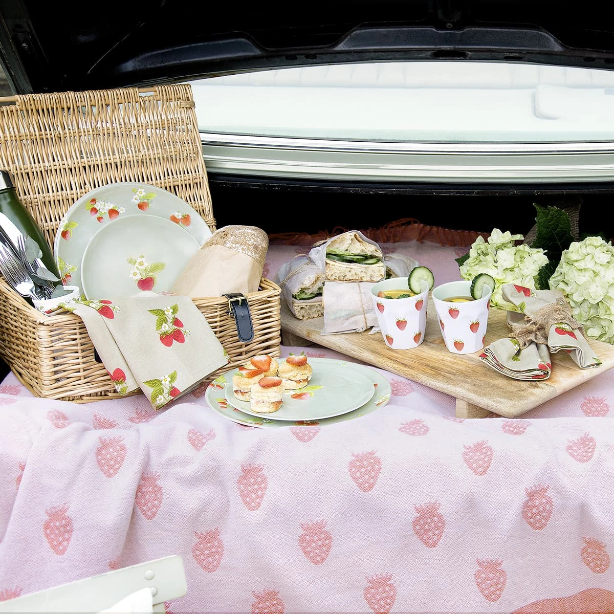 Strawberries Melamine Dinner Plate Strawberries Melamine Dinner Plate -Sophie Allport Shop strawberries car picnic lifestyle melamine collection napkins high res square jpg d141b021 1c63 4354 ad95 cb0a8866f2cc